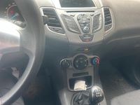 Gebraucht Ford Fiesta 81 PS (59 kW) 2016 Weiß Kleinwagen