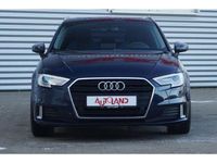 Gebraucht Audi A3 150 PS (110 kW) 2019 Blau (metallic) Limousine