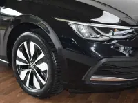 Gebraucht VW Golf VIII Move 116 PS (85 kW) 2023 Deep black perleffekt Limousine