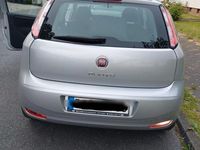 Gebraucht Fiat Punto 84 PS (61 kW) 2013 Silber Kleinwagen
