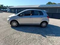 Gebraucht Toyota Yaris Life 101 PS (74 kW) 2010 Silber Kleinwagen