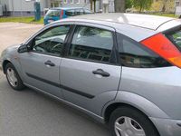 Second-hand Ford Focus 100 CP (73 kW) 2004 Gri Hatchback