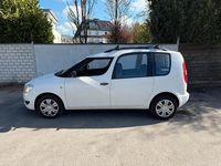 Gebraucht Skoda Roomster 63 PS (46 kW) 2014 Weiß Van / Kleinbus