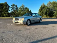 Gebraucht Mercedes E200 Classic 116 PS (85 kW) 2001 Silber Limousine