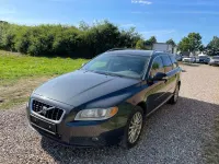 Gebraucht Volvo V70 Summum 185 PS (136 kW) 2008 Savile grey pearl / metallic Kombi