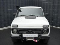 Gebraucht Lada Taiga 83 PS (61 kW) 2017 Weiß SUV