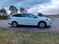 Usata Ford Focus 105 CV (77 kW) 2014 Bianco Station wagon