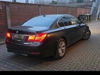 Gebraucht BMW 730 245 PS (180 kW) 2010 Grau Limousine