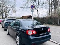 Gebraucht VW Jetta 115 PS (84 kW) 2009 Schwarz Limousine