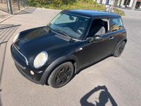 Usata Mini Cooper 90 CV (66 kW) 2002 Nero Utilitaria