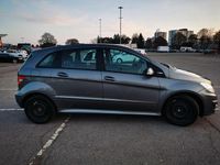 Gebraucht Mercedes B180 116 PS (85 kW) 2009 Grau Van / Kleinbus