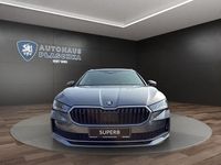 Neu Skoda Superb Selection 150 PS (110 kW) 2026 Grau Kombi