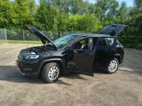 Gebraucht Jeep Compass Altitude 131 PS (96 kW) 2024 Black clear coat SUV