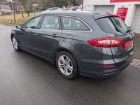 Gebraucht Ford Mondeo Titanium 150 PS (110 kW) 2016 Grün Kombi
