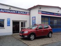 Gebraucht Dacia Sandero Prestige 90 PS (66 kW) 2016 Rot Limousine