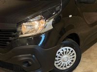 Gebraucht Renault Trafic 140 PS (102 kW) 2015 Schwarz Van / Kleinbus