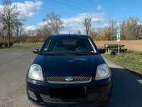 Gebraucht Ford Fiesta 60 PS (44 kW) 2006 Blau Kleinwagen