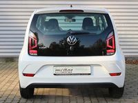 Second-hand VW up! 65 CP (47 kW) 2021 Alb Hatchback