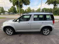 Gebraucht Skoda Yeti Ambition 105 PS (77 kW) 2015 Brilliantsilber metallic SUV