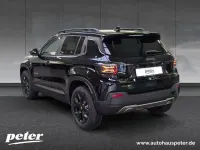 Neu Jeep Avenger North 146 PS (107 kW) 2026 Volcano black SUV