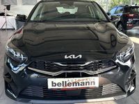 Neu Kia Ceed Spirit 140 PS (102 kW) 2025 Schwarz Kleinwagen