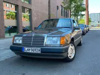 Gebraucht Mercedes E230 132 PS (97 kW) 1991 Grau Limousine