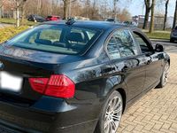 Gebraucht BMW 320 177 PS (130 kW) 2010 Schwarz Limousine