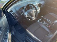 Gebraucht Hyundai i30 120 PS (88 kW) 2011 Schwarz Kleinwagen