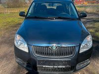 Gebraucht Skoda Fabia 60 PS (44 kW) 2010 Silber Kleinwagen