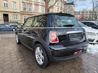 Gebraucht Mini Cooper 122 PS (89 kW) 2011 Midnight black metallic Kleinwagen