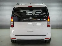 Neu VW Caddy 122 PS (89 kW) 2026 Candy weiß Van / Kleinbus
