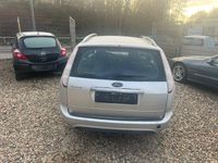 Gebraucht Ford Focus Titanium 125 PS (91 kW) 2008 Silber Limousine