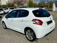 Gebraucht Peugeot 208 Allure 136 PS (100 kW) 2013 Weiß Kleinwagen
