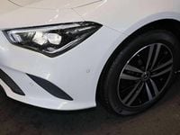 Gebraucht Mercedes CLA250 Progressive 160 PS (117 kW) 2022 Digitalweiß Limousine
