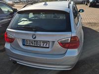 Gebraucht BMW 320 163 PS (119 kW) 2007 Silber Kombi