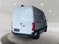 Gebraucht Mercedes Sprinter 170 PS (125 kW) 2024 Arktikweiss Van