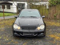 Gebraucht Mercedes C160 122 PS (89 kW) 2005 Obsidianschwarz  metalliclack Coupé