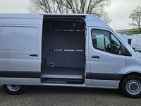 Gebraucht Mercedes Sprinter 150 PS (110 kW) 2022 Silber Van