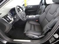 Gebraucht Volvo V60 145 PS (106 kW) 2024 Kombi