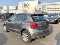 Usado VW Polo Team 86 HP (63 kW) 2010 Cinzento Citadino