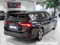 Gebraucht VW Passat Basis 150 PS (110 kW) 2025 Grenadillschwarz (schwarz) Kombi