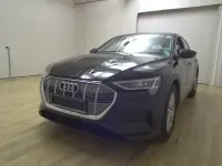 Gebraucht Audi e-tron Basis 230 kW (313 PS) 2022 Schwarz SUV