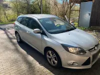 Gebraucht Ford Focus 140 PS (102 kW) 2012 Silber Kombi
