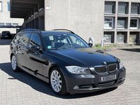 Gebraucht BMW 320 177 PS (130 kW) 2008 Schwarz Kombi