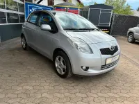 Gebraucht Toyota Yaris 87 PS (63 kW) 2009 Silber Kleinwagen