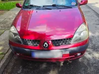 Gebraucht Renault Clio II 65 PS (47 kW) 2002 Rot Kleinwagen