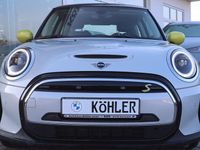 Gebraucht Mini Cooper SE Hatch 135 kW (184 PS) 2021 White silver Kleinwagen