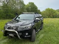 Używany Toyota HiLux 150 KM (110 kW) 2017 Czarny Pickup