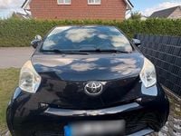 Gebraucht Toyota iQ 68 PS (50 kW) 2010 Schwarz Kleinwagen