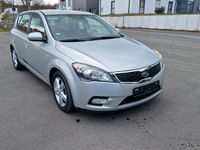 Gebraucht Kia Ceed 116 PS (85 kW) 2011 Silber Kleinwagen
